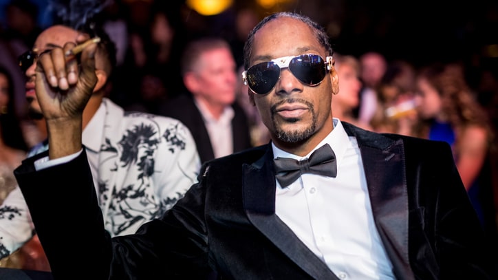 Hear Snoop Dogg's Strip Club Adventure in New Song 'Trash Bags'