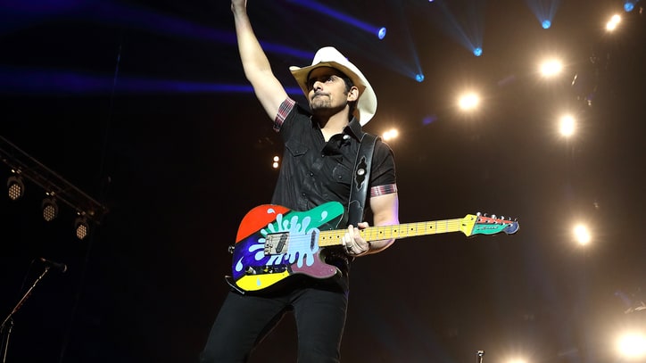 See Brad Paisley Roast Internet Selfie Culture in New Video