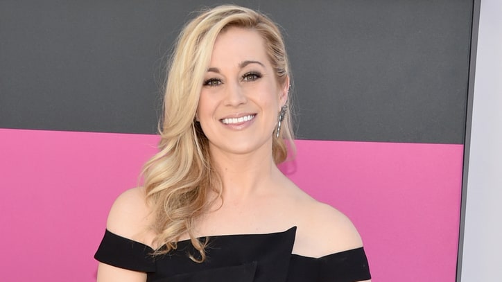 Faith Hill, Kellie Pickler Talk Show to Debut Fall 2017