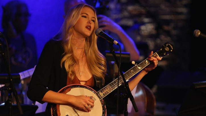 Read Ashley Campbell's Poignant Tribute to Father Glen Campbell