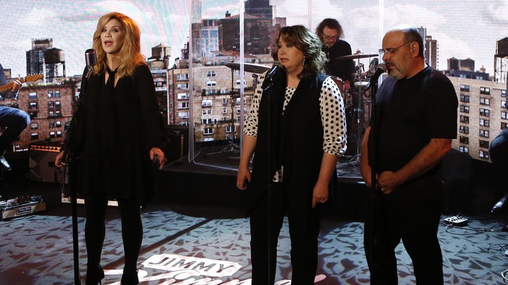 Watch Alison Krauss Sing Pleading 'Windy City' on 'Jimmy Kimmel'
