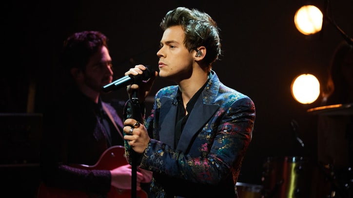 On the Charts: Harry Styles Breaks Record With Number One Debut