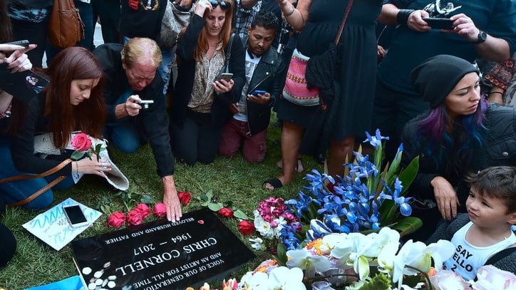 Fans Mourn, Remember Chris Cornell at Public Memorial Service