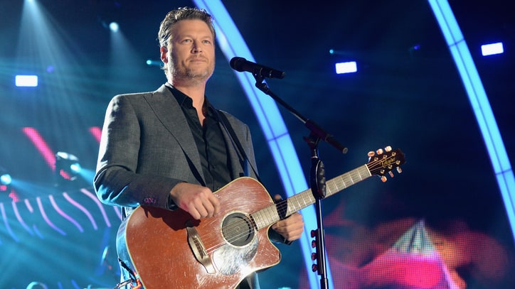 Blake Shelton Charms at Surprise CMA Music Fest Concert
