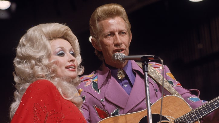 Flashback: See Dolly Parton, Porter Wagoner's Spooky 'Afraid of the Dark'