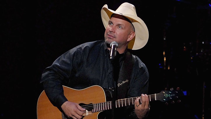 Garth Brooks, Kelsea Ballerini Slated for New Bluebird Cafe Movie