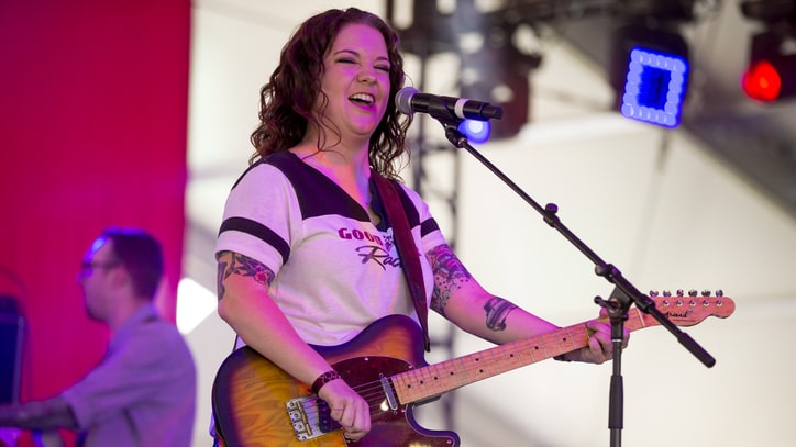 See Arkansas Badass Ashley McBryde's 'A Little Dive Bar in Dahlonega' Video