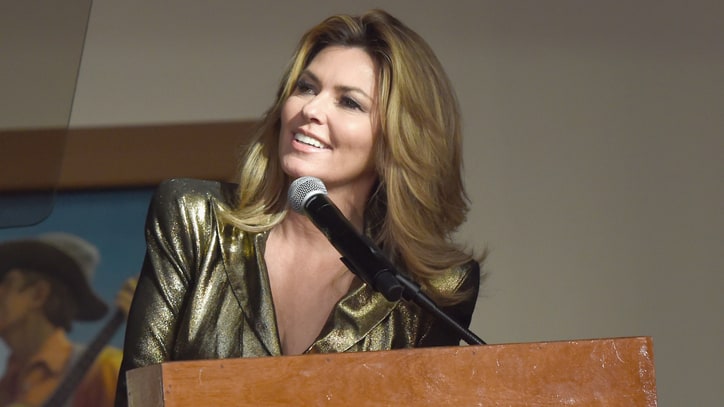 See Shania Twain Preview Her New Exhibit at Country Music Hall of Fame