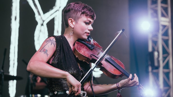 See Lillie Mae's Family Jam in Colorful 'Wash Me Clean' Video