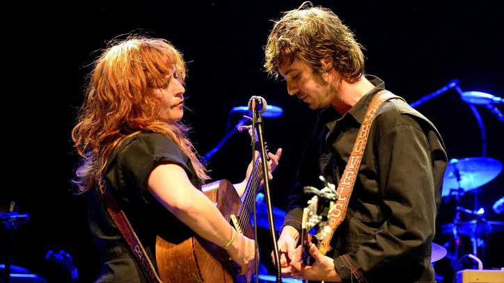 Hear Shovels and Rope, Hayes Carll's Wild Cover of the Clash's 'Death or Glory'