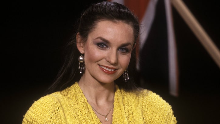 Flashback: Crystal Gayle's 'Brown Eyes Blue' Goes Global