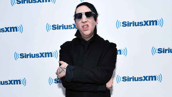 Hear Howard Stern Read Marilyn Manson's Biting Texts to Justin Bieber