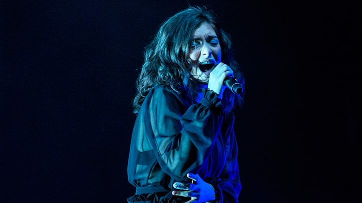 Watch Lorde Cover Drake's 'Shot for Me' in Toronto