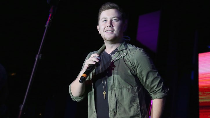 Scotty McCreery Details New LP 'Seasons Change'