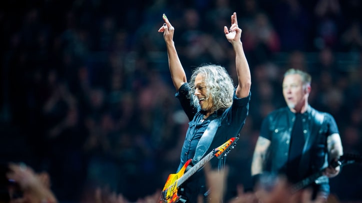See Metallica Lead 'Don't Look Back in Anger' Sing-Along in Manchester