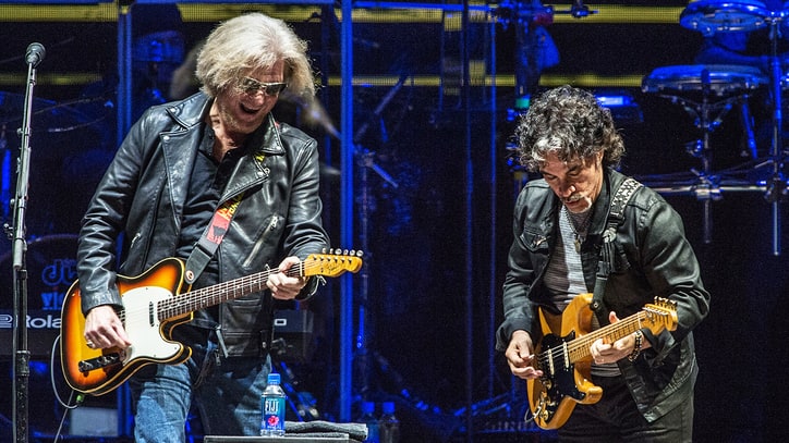 Hear Hall and Oates' First New Song Since 2002, 'Philly Forget Me Not'