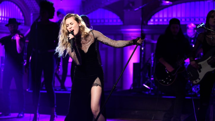 Watch Miley Cyrus Debut 'Younger Now' Songs, Do 'The Baby Step' on 'SNL'