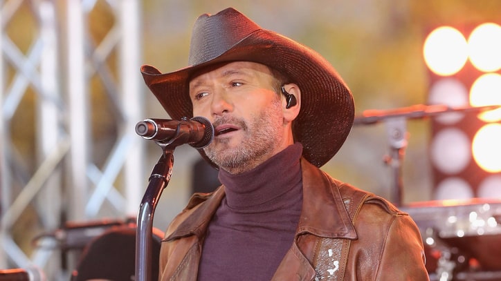 Tim McGraw Tweets Support for Dick's, Walmart's New Gun Policy