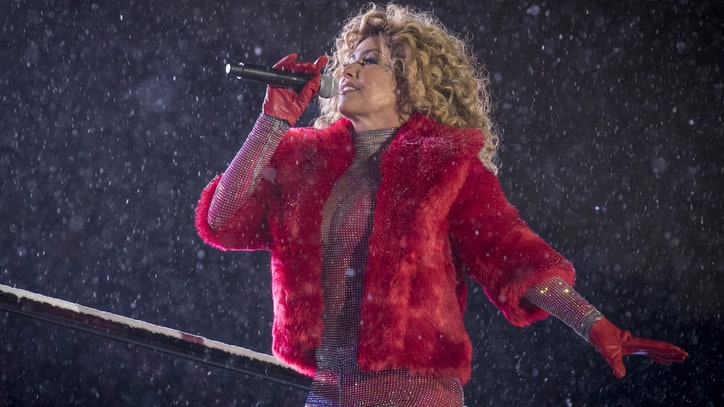 See Shania Twain's Explosive Performance at Canada's Grey Cup