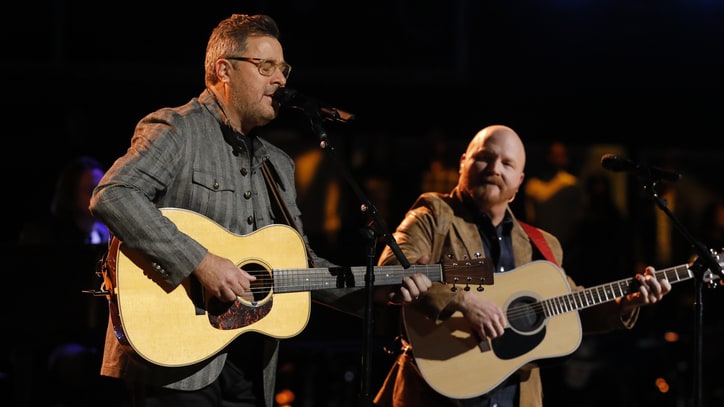 See Vince Gill, Red Marlow Sing 'When I Call Your Name' on 'The Voice'