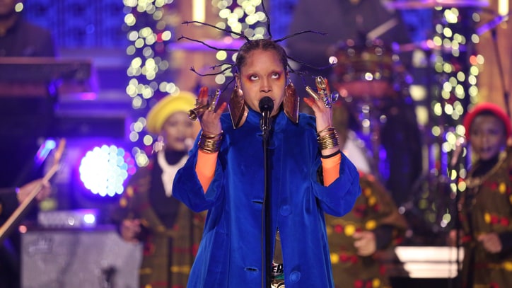 Watch Erykah Badu's Rousing Fela Kuti Mashup on 'Fallon'
