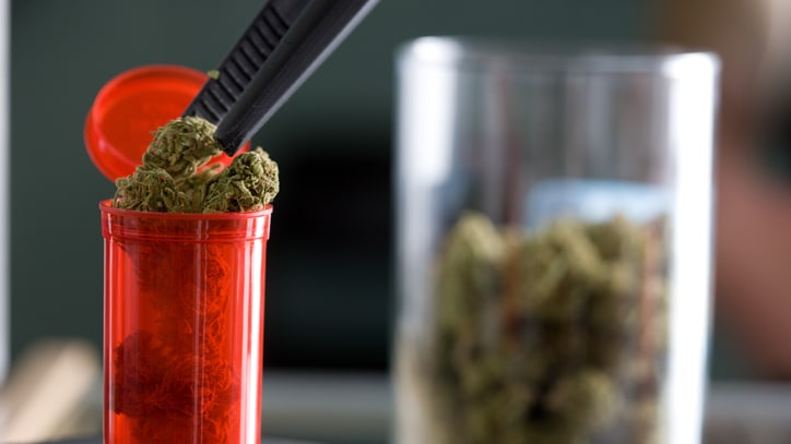 Medical Marijuana Bill Aims to Fight Jeff Sessions' Renewed War on Drugs