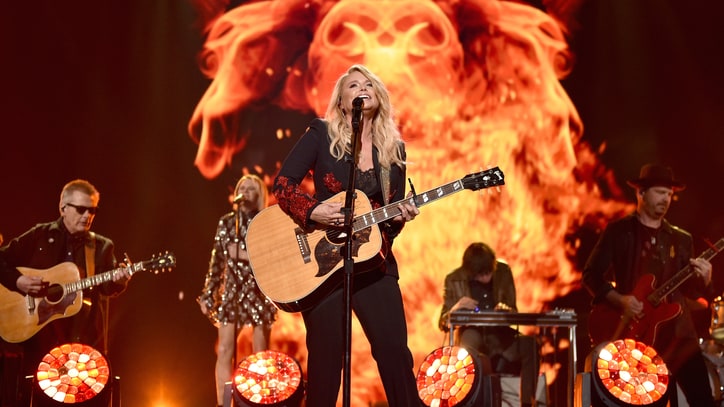 See Miranda Lambert's Inspirational 'Keeper of the Flame' at ACM Awards