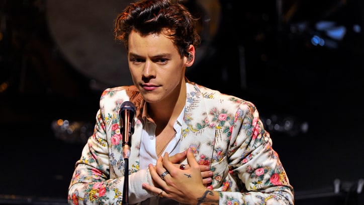 Harry Styles Bridges Past and Present at Stirring Tour Kickoff Show