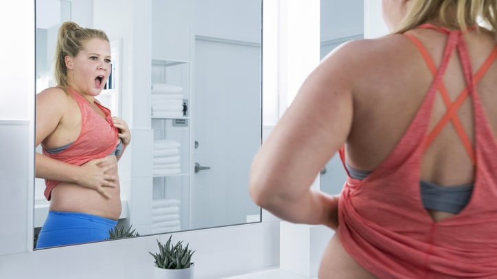 'I Feel Pretty' Review: Is This Amy Schumer Comedy Fat-Shaming Away the Funny?