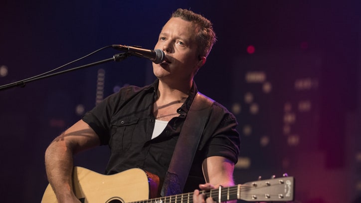See Jason Isbell, Amanda Shires Cover John Prine on 'Austin City Limits'