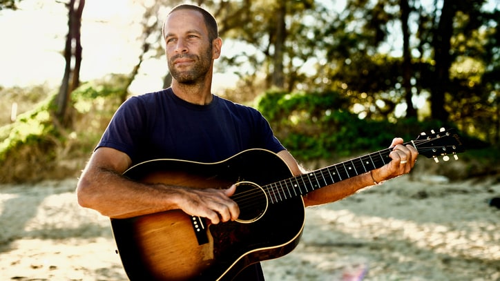 Jack Johnson Unveils New Song 'Fragments,' Talks Short Film, Summer Tour
