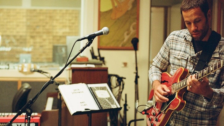 Hear Jack Johnson's Tranquil New Version of 'Only the Ocean'