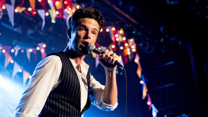 Watch the Killers' Rousing Cover of David Bowie's 'Fame'