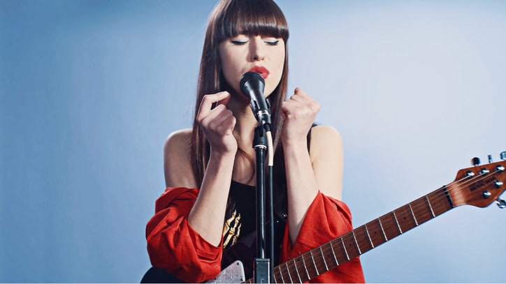 Watch Kimbra Perform Intimate Rendition of 'Human' for 'Rolling Stone'