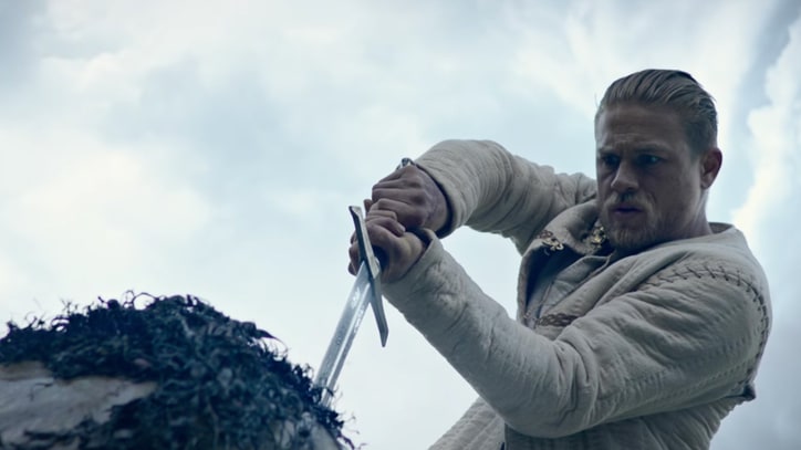 'King Arthur: Legend of the Sword' Review: Welcome to a King-Sized Pile of Crap