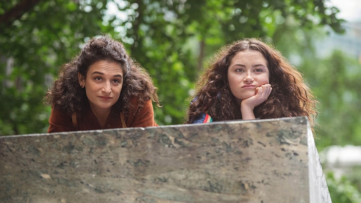 'Landline' Review: Indie 1990s Dramedy About Dysfunctional Family Falls Short