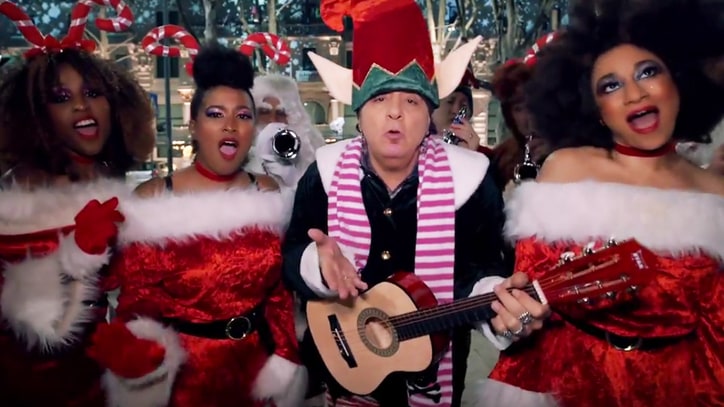 Watch Steven Van Zandt's Jubilant Video for Ramones' 'Merry Christmas'