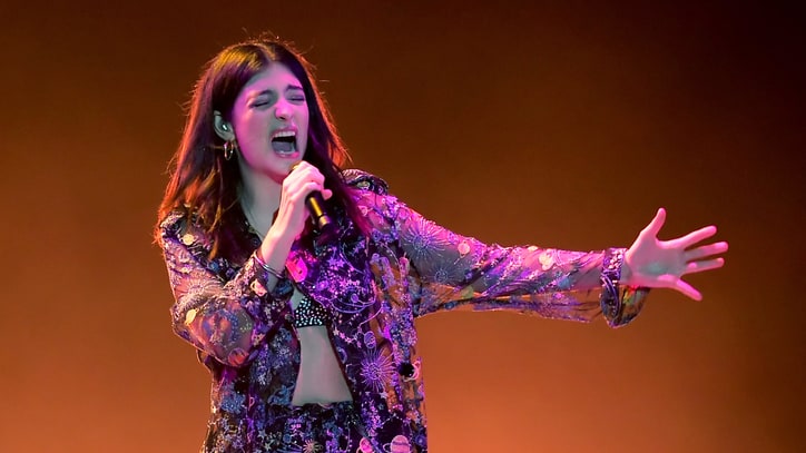 Watch Lorde Cover Kanye West's 'Love Lockdown' Onstage in Chicago