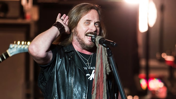 Lynyrd Skynyrd Plot Farewell Tour