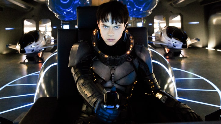 'Valerian and the City of a Thousand Planets' Review: Luc Besson Makes a Sci-Fi Mess