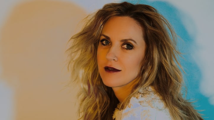 Watch Liz Phair's Revamped 'Stratford on Guy' Video