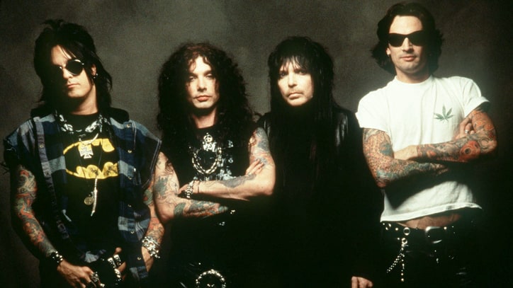 Flashback: Motley Crue Perform 'Home Sweet Home' With John Corabi