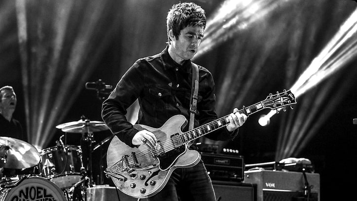 Noel Gallagher to Sell Guitars, Amps Used on Tour With Oasis