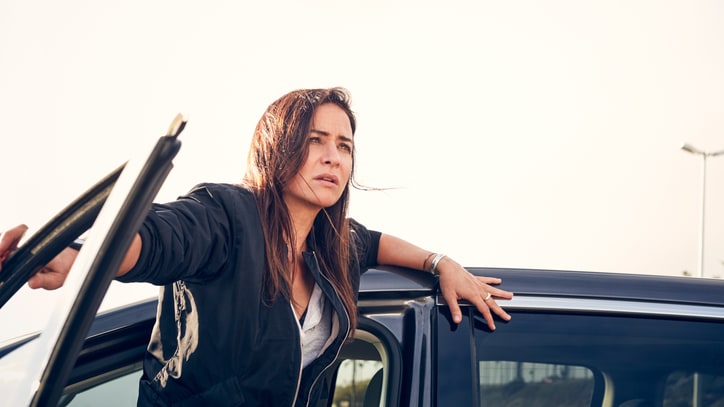 Pamela Adlon on 'Better Things,' Single Mom Guilt and Feeling 'Like a Dude'