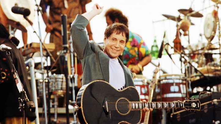 Flashback: Paul Simon Plays 'The Boxer' at His 1991 Central Park Show
