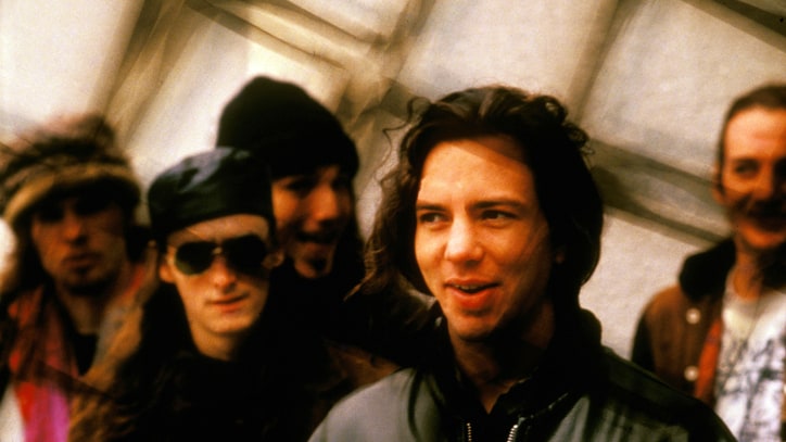 Pearl Jam's 'Vs.': How Band Battled Stardom on Angry Sophomore LP