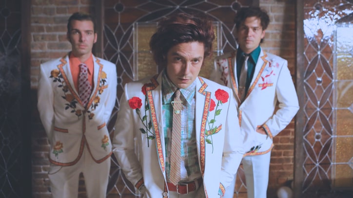 See Growlers' Manic Video for Julian Casablancas–Produced Single