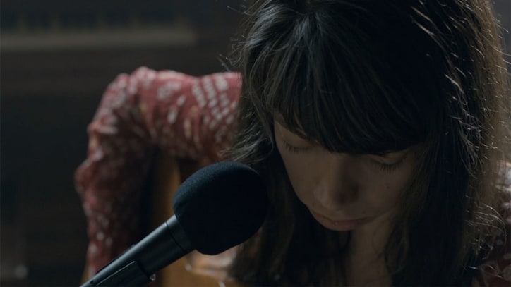 'Quarry': See Alynda Lee Segarra Perform 'Something's Wrong'