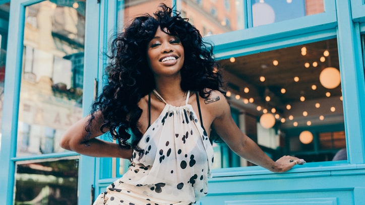 How SZA Beat Depression and Cracked the Top 10 With 'Ctrl'