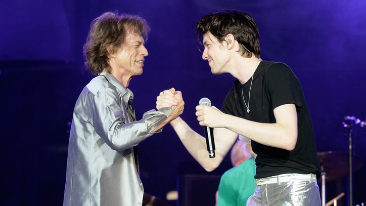 See the Rolling Stones, James Bay Perform Rollicking 'Beast of Burden' Live
